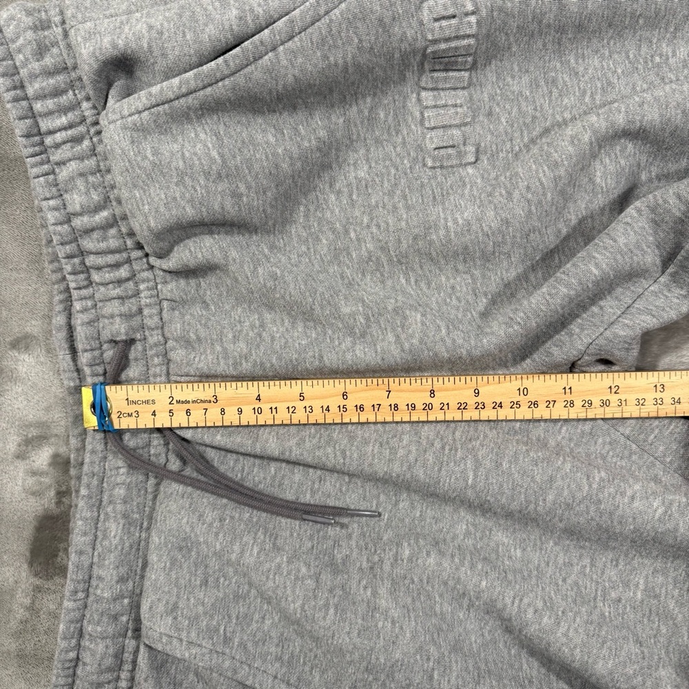 Puma Men's Embossed Fleece Jogger Pant Sweatpants Men's Grey Large Heather - Picture 7 of 9